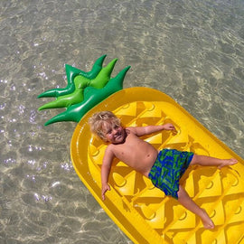 Inflatable Pineapple Swimming Pool Float Raft Outdoor Large Inflatable Swim Float Lounge Pool Toys for Adults and Kids